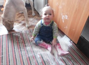 Помощница