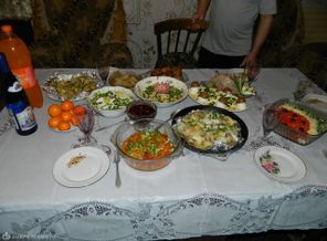 уметь приготовить праздничный ужин.