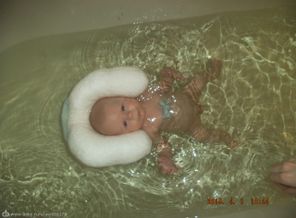 первый раз купаемся самостоятельно)))