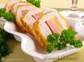 Куриное филе, фаршированное сыром, ветчиной и ананасами