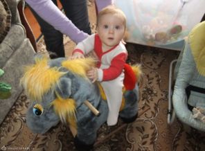 я люблю свою лошадку, причешу ей шерстку гладко, грибешком приглажу хвостик и верхом поеду в гости