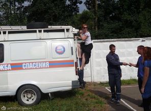 Наша служба и опасна и трудна...