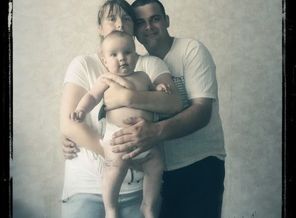 самые нежные объятья ,это объятья мамы и папы !