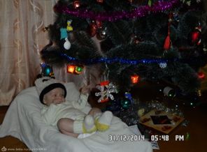 Наш подарочек под ёлочкой)))