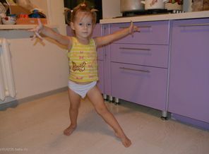 Обожаем танцевать! Арина Тимакова 3года.