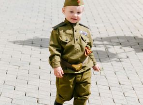 С детства любим военную форму