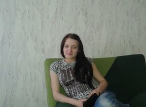 с небольшим пузиком...
