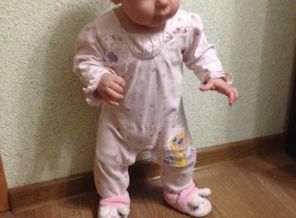 Уже начинаем сами стоять!