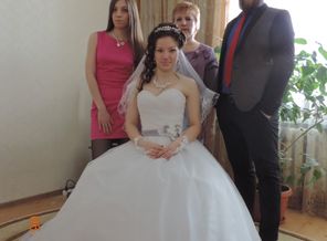 Мама,старшая сестра и старший брат)