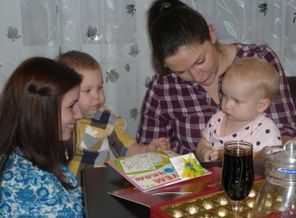 Поздравляем с 8 марта нашу подружку Лерочку
