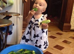 У бабушки самые вкусные огурцы!!!