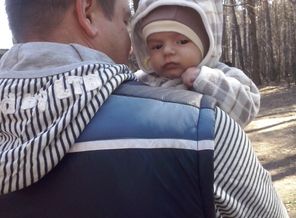 с папой на прогулке