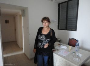 Мамулька моя у нас в салоне, год назад.