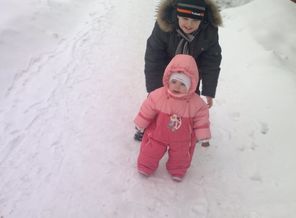 Макс выгуливает Настю))))