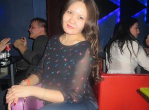 в выходные с подругой решили пойти в клуб )