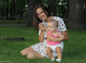 Наш с дочуркой поход в городской парк (можно сказать вышли в свет).