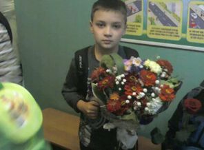пока еще младшенький