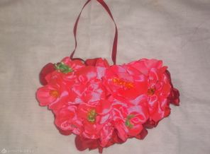 Сердце из атласных лент