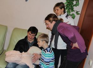Приехали с роддома