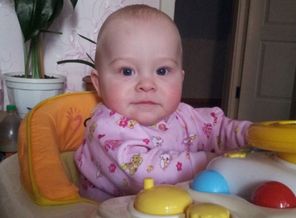 только начали ходить в ходунах