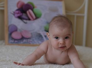 тут Дианочке 6 месяцев, мини-фотосессия дома)