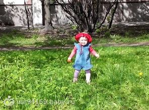 Настя на прогулке