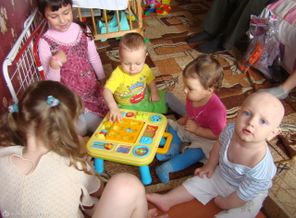 Играем новой игрушкой