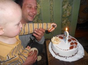 Зажигали с папой свечку