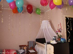 вот так нас папочка встречал дома))