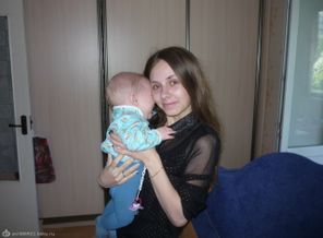 облизывает))