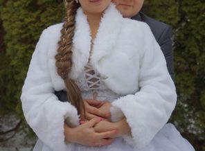 пузика почти не видно)