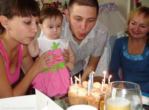 Первый день рождение доченьки