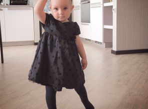 Lady in black)