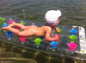 Вероника первый раз на море