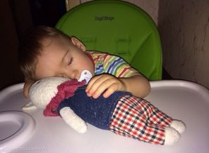 Пока мама готовила обед...:)