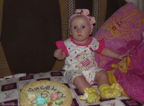 Алисоньке полгодика