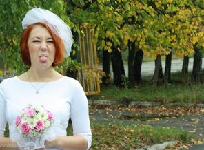 самое оригинальное свадебное фото))