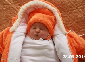 Мирочка, первый день дома