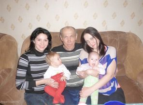 В семейном кругу)